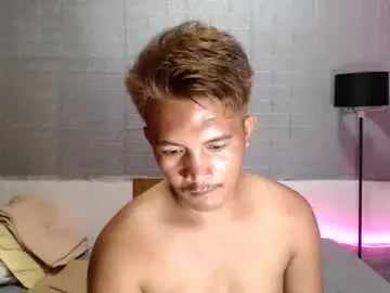 Chaturbate Free Porn Cam of hunkylloyd