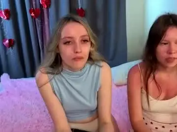 Chaturbate Live Sex Cam of lisanelsona