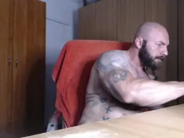 Chaturbate Live Sex Cam of strongivan