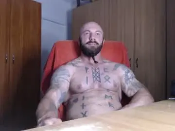 Chaturbate Live Porn of strongivan