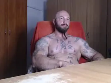Chaturbate Live Sex Cam of strongivan