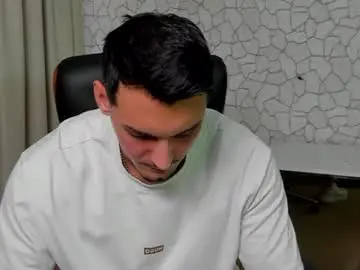 Chaturbate Nude Webcam of clintmasterss