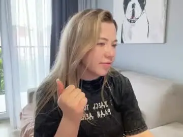 Chaturbate Watch Live Sex Cams of alyrasun