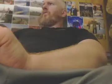 Chaturbate Live Sex Cam of redhead4fun
