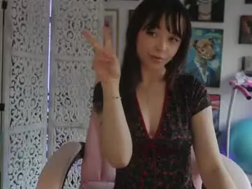 Chaturbate Free Live Porn of makiyahbelle2