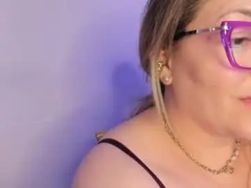 Chaturbate Live Sex of naty__mature_