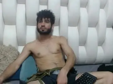 Chaturbate Free Porn Cam of aaron_jones_1