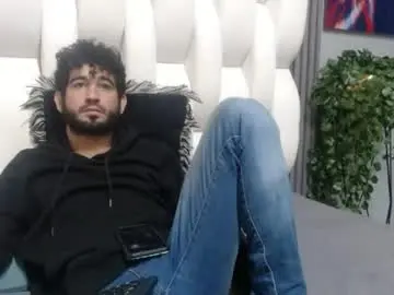 Chaturbate Live Sex Cam of aaron_jones_1