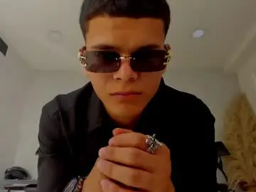Chaturbate Watch Live Sex Cams of dylanroyce_