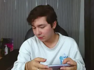 Chaturbate Free Live Porn of georgesmith_1