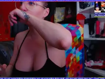 Chaturbate Free Porn Cam of cuminmenowbby