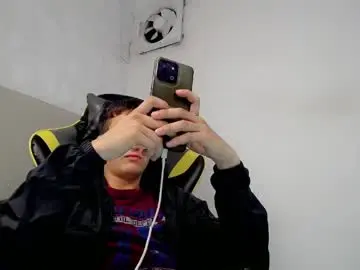 Chaturbate Live Sex Cam of el_rubioo_