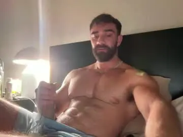 Chaturbate Live Sex Cam of skylerflexes