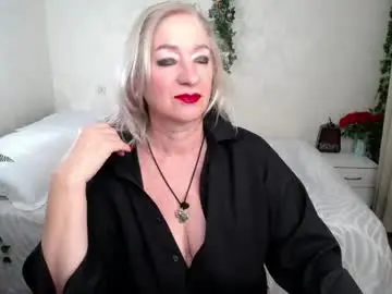 Chaturbate Live Sex Cam of hunters_woman