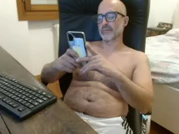 Chaturbate Nude Webcam of new_simi_74