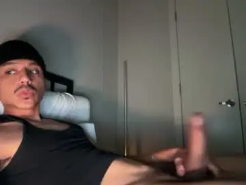 Chaturbate Live Porn of xmomentumx