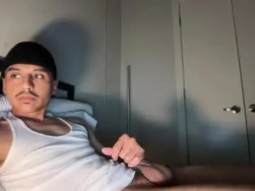 Chaturbate Watch Live Sex Cams of xmomentumx