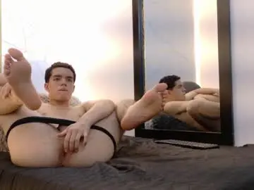 Chaturbate Live Sex Cam of jeremy_delrey