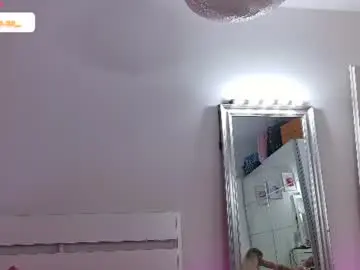Chaturbate Live Sex Cam of ariankaaa