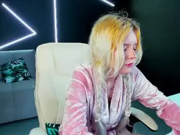 Chaturbate Sex Cam of kiki_peach