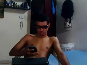 Chaturbate Live Porn of master_cospi96