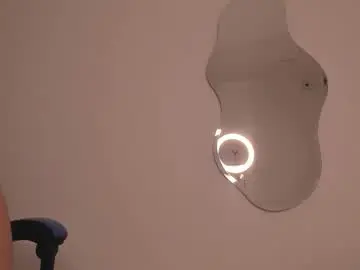 Chaturbate Live Sex Cam of agata18_