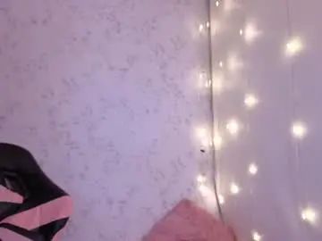 Chaturbate Live Sex Cam of many_hot1