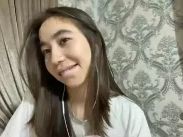 Chaturbate Live Sex Cam of merlenebixel