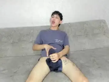 Chaturbate Best live sex cam show of pelusos_mens