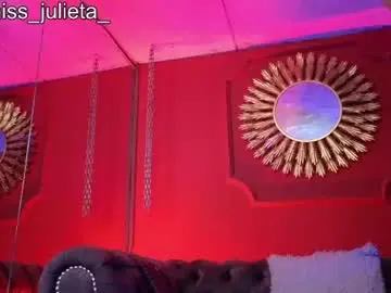 Chaturbate Watch Live Sex Cams of julieta_russell