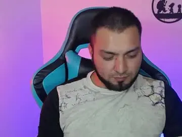 Chaturbate Free Porn Cam of robert_leroy