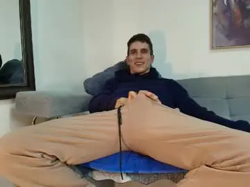 Chaturbate Watch Live Sex Cams of jonas_smith1