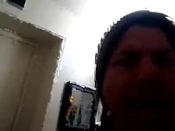 Chaturbate Live Porn of bigdickisaac520