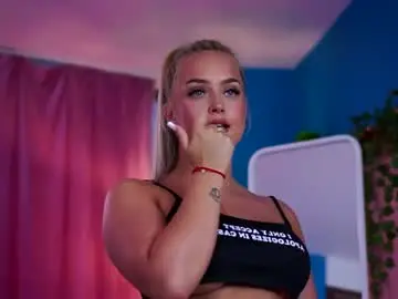 Chaturbate Best live sex cam show of elyssawetxx