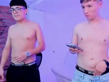 Chaturbate Live Sex Cam of space_boys18