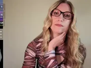 Chaturbate Live Sex Cam of wynfreya