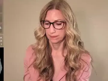 Chaturbate Live Sex Cam of wynfreya