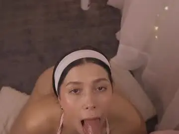 Chaturbate Live Porn of sky_dkt