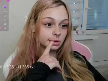 Chaturbate Private Sex Chat of melonipinkbb