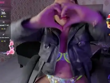 Chaturbate Live Sex Cam of pervert_milf2023