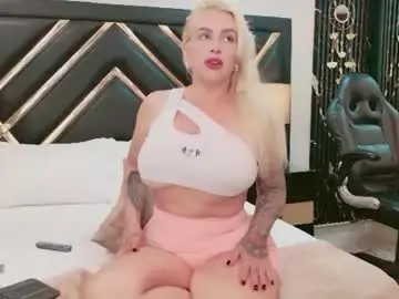 Chaturbate Best live sex cam show of sophiewinslow