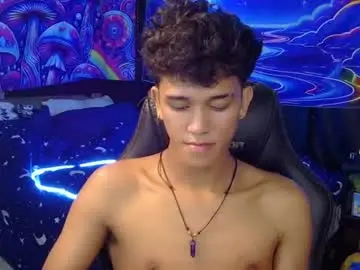 Chaturbate Live Sex of ken_bigcockxx