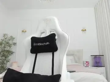 Chaturbate Live Sex Cam of christine0990__