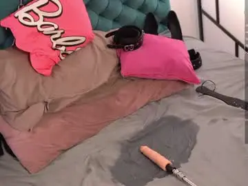 Chaturbate Live Sex Cam of shiny_lily