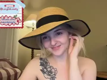 Chaturbate Best live sex cam show of lucydelovely