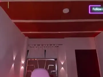 Chaturbate Free Porn Cam of lunna_roosee