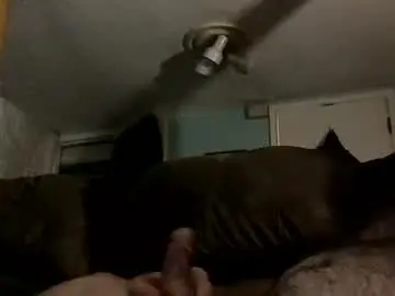 Chaturbate Live Sex Cam of larrythelover23