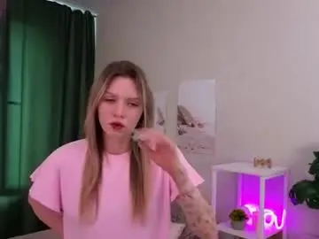 Chaturbate Live Sex Cam of sallymiddough
