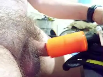 Chaturbate Watch Live Sex Cams of smallhairyuncut