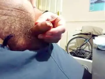 Chaturbate Sex Chat of smallhairyuncut